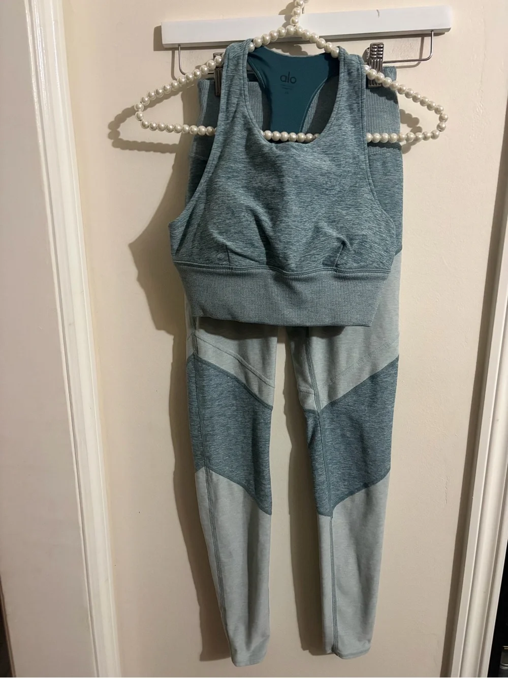 Alo Two-Tone Green Athletic Set - Sports Bra & Leggings